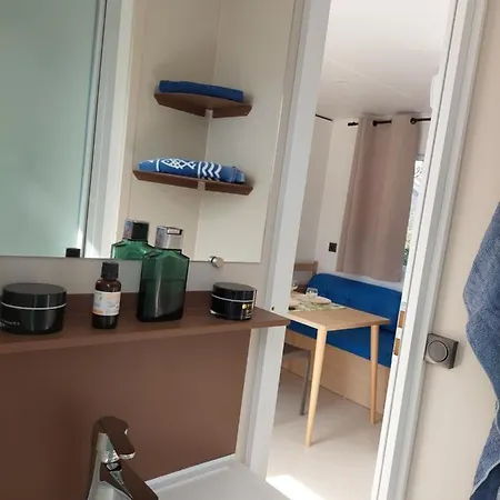 Spacieux Mobilhome Climatise 4 P Au Grau Du Roi En Camargue Кемпинг Ле-Гро-дю-Руа