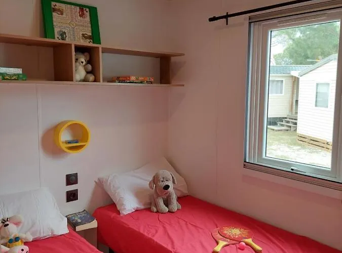 Кемпинг Spacieux Mobilhome Climatise 4 P Au Grau Du Roi En Camargue *