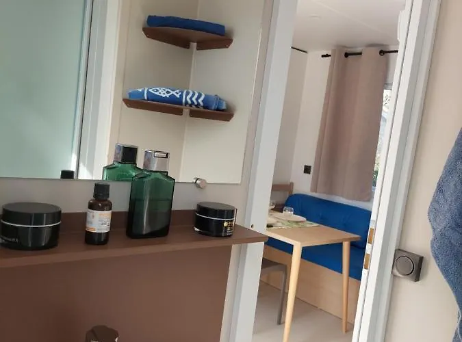Spacieux Mobilhome Climatise 4 P Au Grau Du Roi En Camargue Кемпинг Ле-Гро-дю-Руа